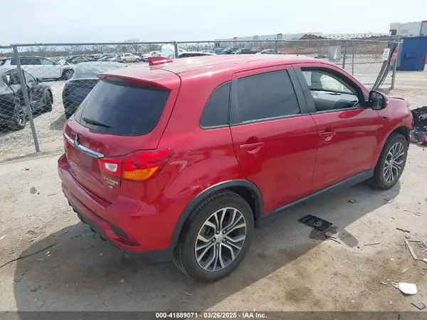 2019 MITSUBISHI OUTLANDER IAAI lot 41889071 auction photo 4