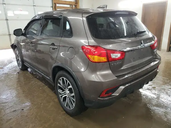 JA4AP4AU1KU031286 2019 MITSUBISHI OUTLANDER - Image 2