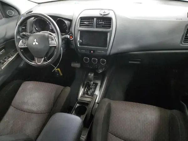 JA4AP4AU1KU031286 2019 MITSUBISHI OUTLANDER - Image 8