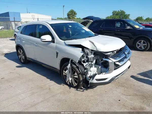 JA4AP4AU1LU002386 2020 MITSUBISHI OUTLANDER - Image 1