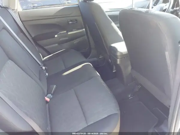 JA4AP4AU1LU002386 2020 MITSUBISHI OUTLANDER - Image 8