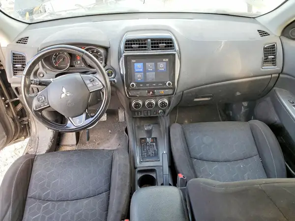JA4AP4AU1LU024260 2020 MITSUBISHI OUTLANDER - Image 8