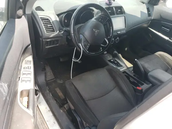 JA4AP4AU2KU007515 2019 MITSUBISHI OUTLANDER - Image 8