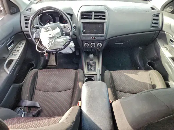JA4AP4AU2KU013427 2019 MITSUBISHI OUTLANDER - Image 8