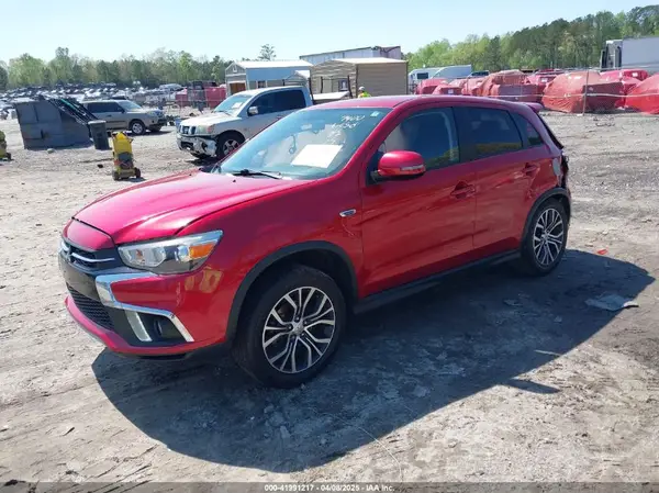 JA4AP4AU2KU017400 2019 MITSUBISHI OUTLANDER - Image 2