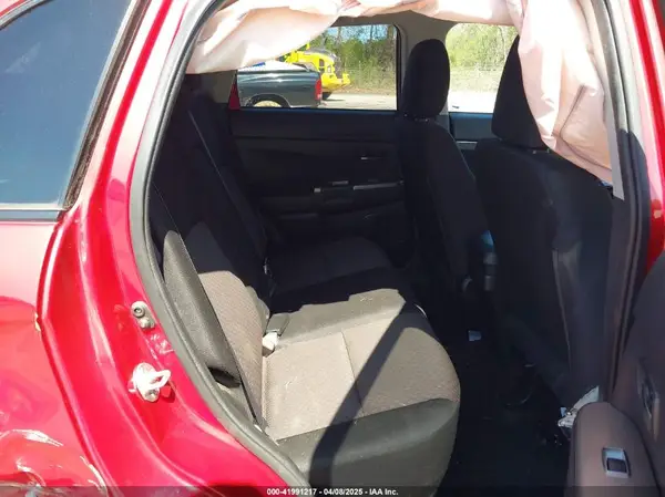 JA4AP4AU2KU017400 2019 MITSUBISHI OUTLANDER - Image 8