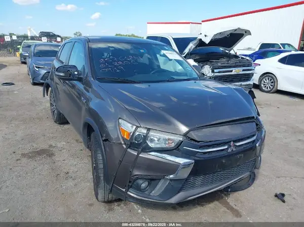 JA4AP4AU2KU018806 2019 MITSUBISHI OUTLANDER - Image 1