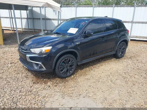 JA4AP4AU2KU024279 2019 MITSUBISHI OUTLANDER - Image 2