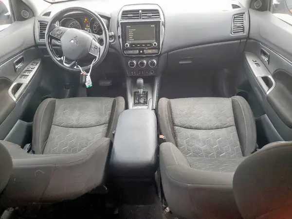 JA4AP4AU2LU001005 2020 MITSUBISHI OUTLANDER - Image 8