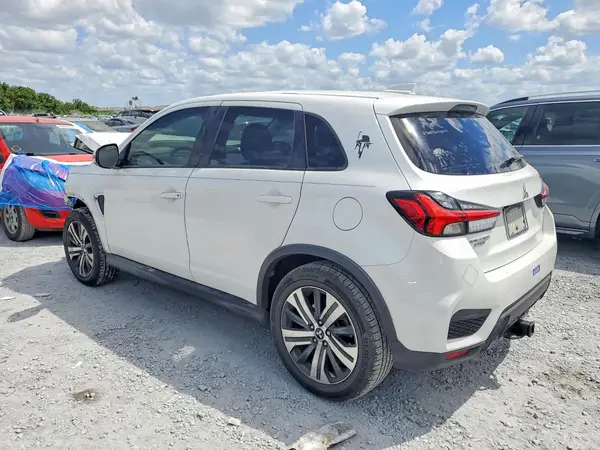 JA4AP4AU2LU001781 2020 MITSUBISHI OUTLANDER - Image 2
