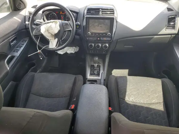 JA4AP4AU2LU001781 2020 MITSUBISHI OUTLANDER - Image 8