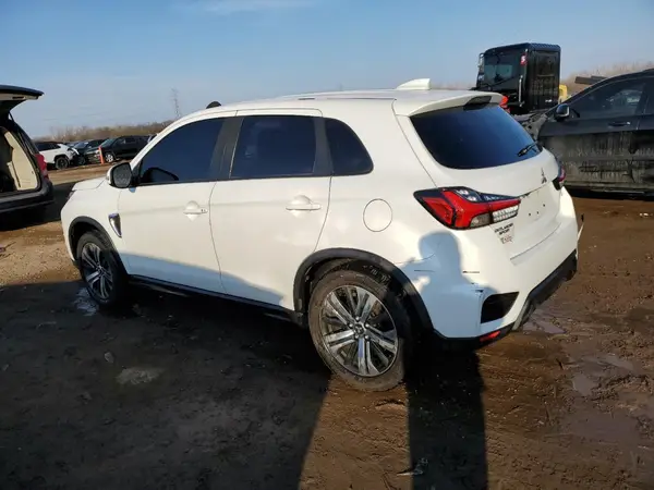 JA4AP4AU2LU006365 2020 MITSUBISHI OUTLANDER - Image 2