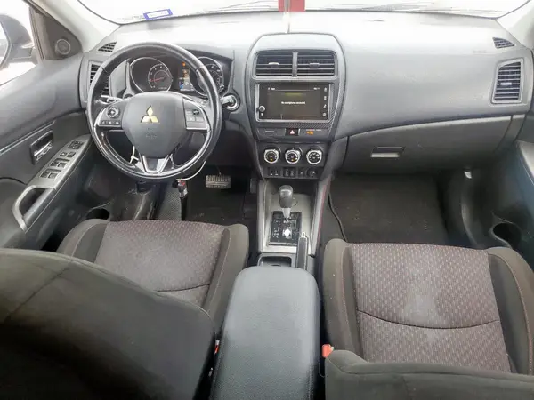 JA4AP4AU3KU001965 2019 MITSUBISHI OUTLANDER - Image 8