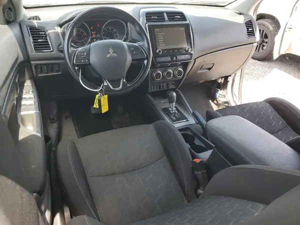 JA4AP4AU3LU016547 2020 MITSUBISHI OUTLANDER - Image 8