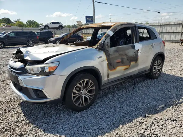 JA4AP4AU4KU004020 2019 MITSUBISHI OUTLANDER - Image 1