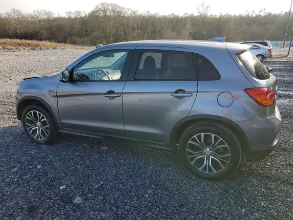 JA4AP4AU4KU006933 2019 MITSUBISHI OUTLANDER - Image 2