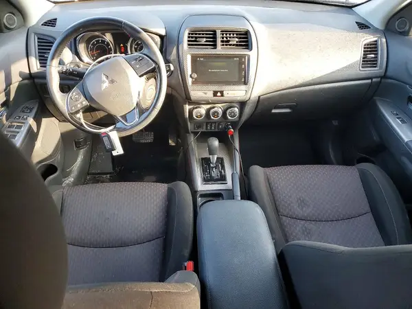 JA4AP4AU4KU006933 2019 MITSUBISHI OUTLANDER - Image 8