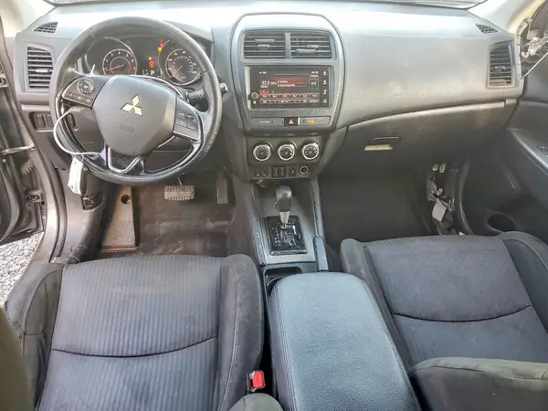 JA4AP4AU5KU002812 2019 MITSUBISHI OUTLANDER - Image 8