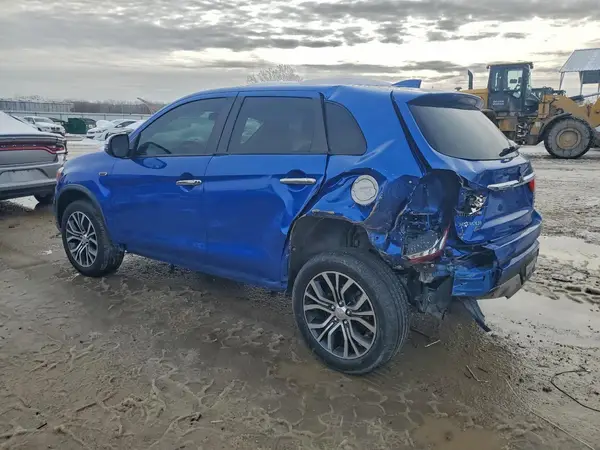 JA4AP4AU5KU007461 2019 MITSUBISHI OUTLANDER - Image 2