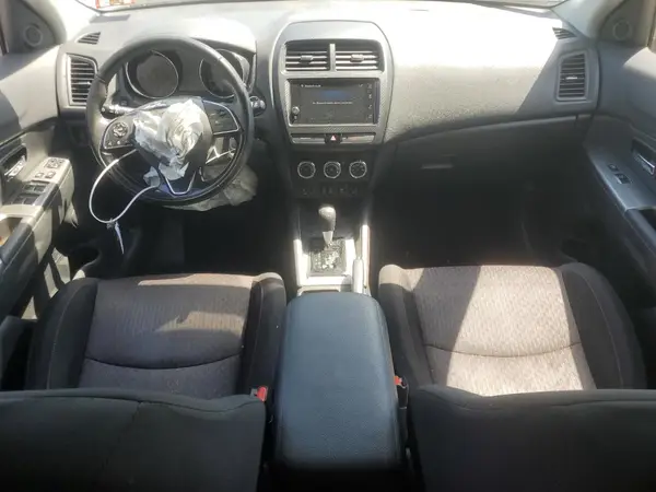 JA4AP4AU5KU017536 2019 MITSUBISHI OUTLANDER - Image 8