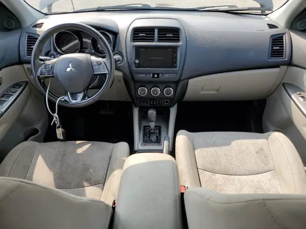 JA4AP4AU5KU019299 2019 MITSUBISHI OUTLANDER - Image 8
