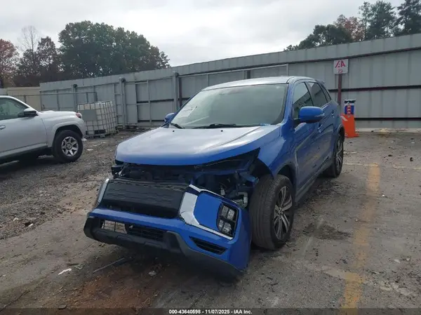 JA4AP4AU5LU002620 2020 MITSUBISHI OUTLANDER - Image 2