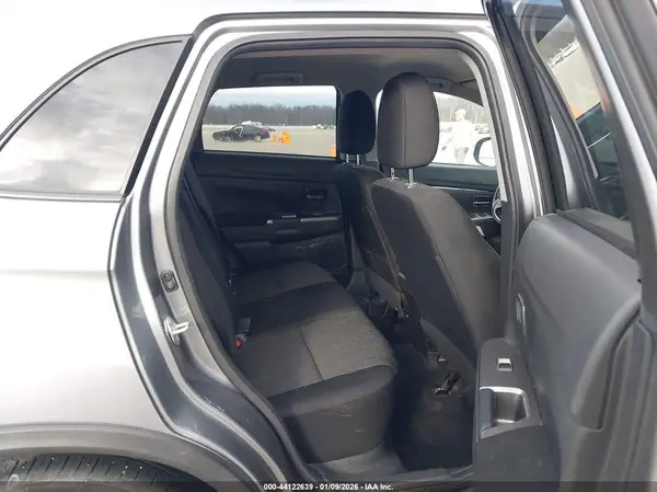 JA4AP4AU5LU006344 2020 MITSUBISHI OUTLANDER - Image 8