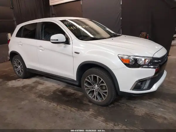 JA4AP4AU6KU007811 2019 MITSUBISHI OUTLANDER - Image 1