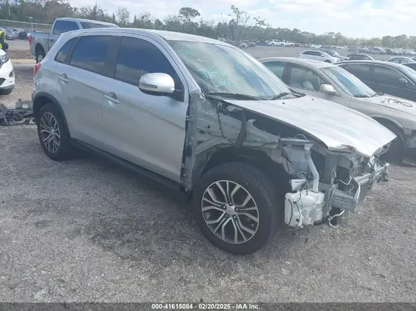 JA4AP4AU6KU009767 2019 MITSUBISHI OUTLANDER - Image 1
