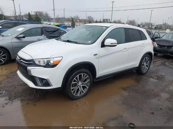 JA4AP4AU6KU013429 2019 MITSUBISHI OUTLANDER - Image 2