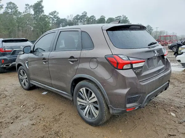 JA4AP4AU6LU000276 2020 MITSUBISHI OUTLANDER - Image 2