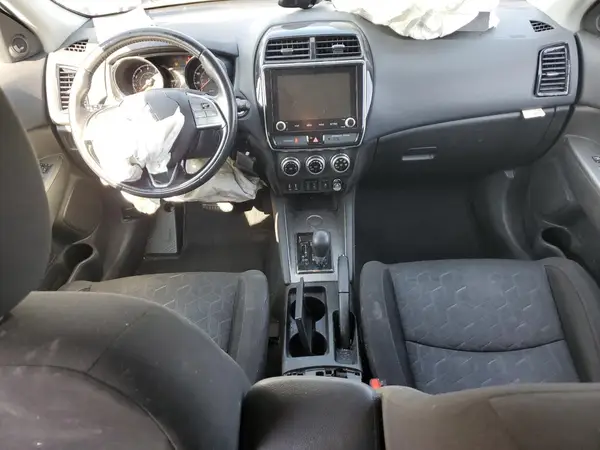 JA4AP4AU6LU011665 2020 MITSUBISHI OUTLANDER - Image 8
