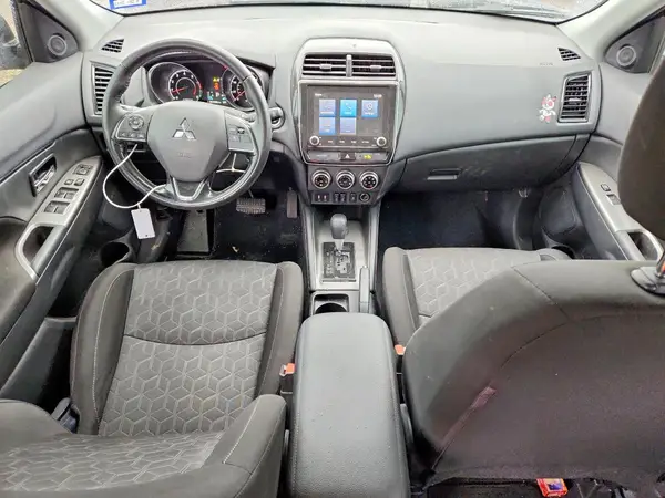 JA4AP4AU6LU024271 2020 MITSUBISHI OUTLANDER - Image 8