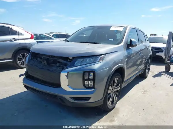 JA4AP4AU6LU028417 2020 MITSUBISHI OUTLANDER - Image 2