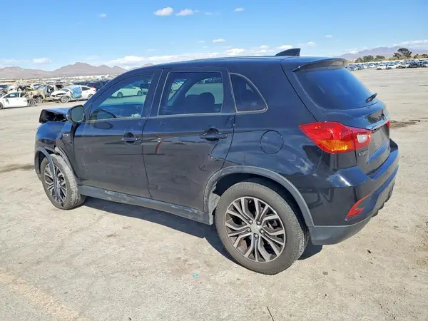 JA4AP4AU7KU000852 2019 MITSUBISHI OUTLANDER - Image 2