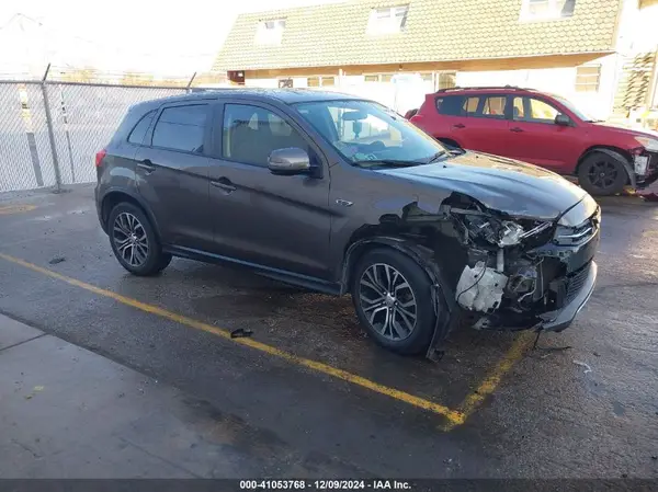JA4AP4AU7KU002746 2019 MITSUBISHI OUTLANDER - Image 1