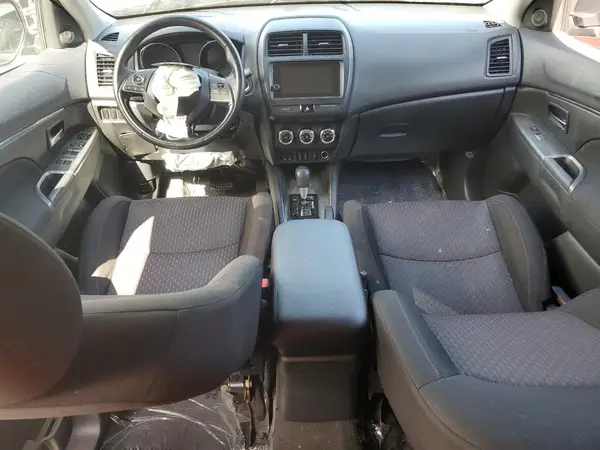 JA4AP4AU7KU017439 2019 MITSUBISHI OUTLANDER - Image 8