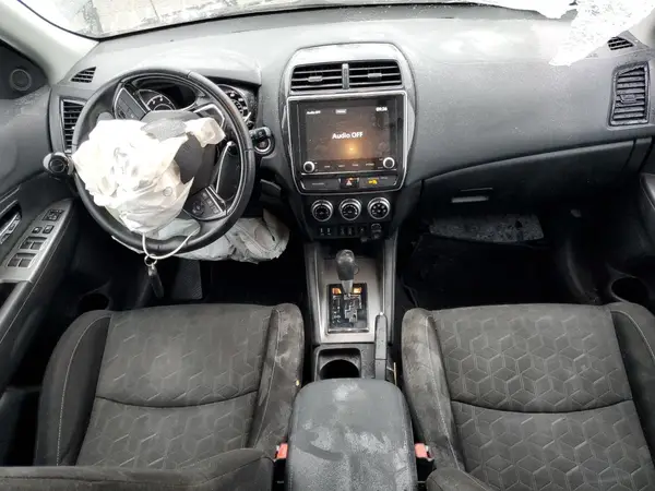 JA4AP4AU7LU010959 2020 MITSUBISHI OUTLANDER - Image 8