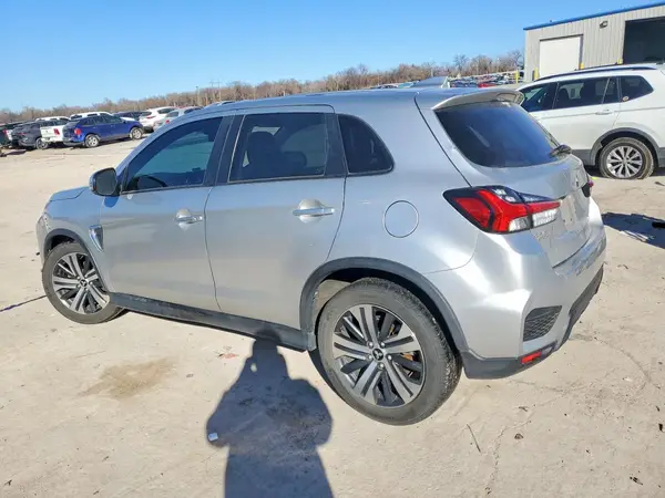 JA4AP4AU7LU022576 2020 MITSUBISHI OUTLANDER - Image 2