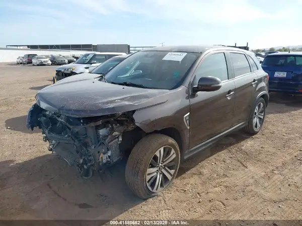 JA4AP4AU7LU031245 2020 MITSUBISHI OUTLANDER - Image 2