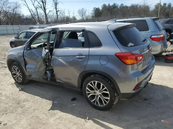 JA4AP4AU8KU002822 2019 MITSUBISHI OUTLANDER - Image 2