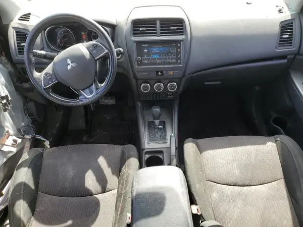 JA4AP4AU8KU002822 2019 MITSUBISHI OUTLANDER - Image 8