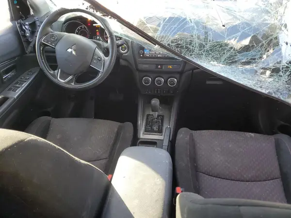 JA4AP4AU8KU005512 2019 MITSUBISHI OUTLANDER - Image 8