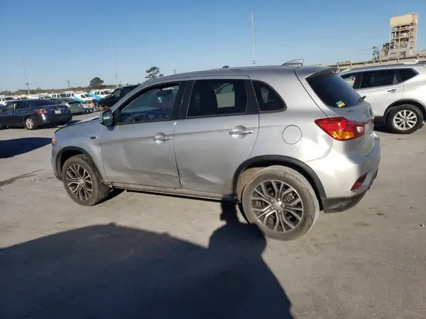 JA4AP4AU8KU013156 2019 MITSUBISHI OUTLANDER - Image 2