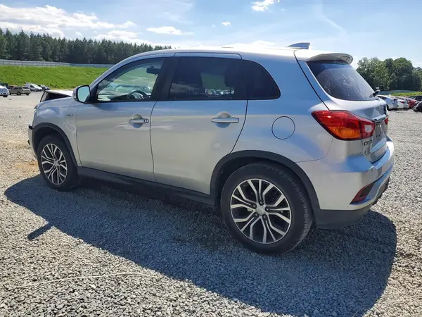 JA4AP4AU8KU024738 2019 MITSUBISHI OUTLANDER - Image 2