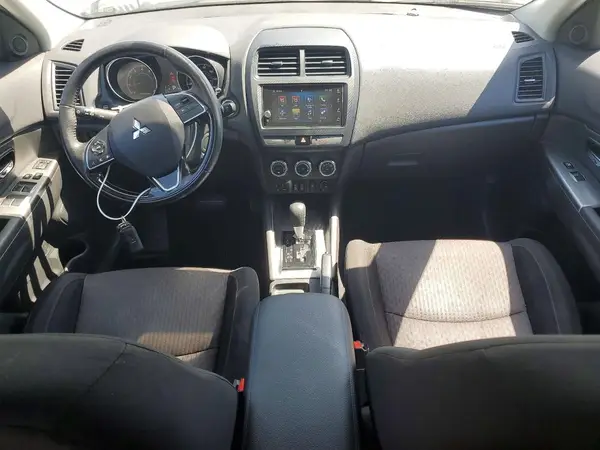 JA4AP4AU8KU024738 2019 MITSUBISHI OUTLANDER - Image 8