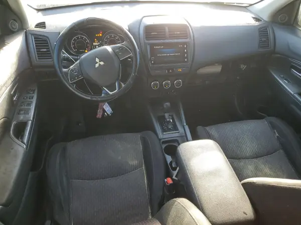 JA4AP4AU8KU025016 2019 MITSUBISHI OUTLANDER - Image 8