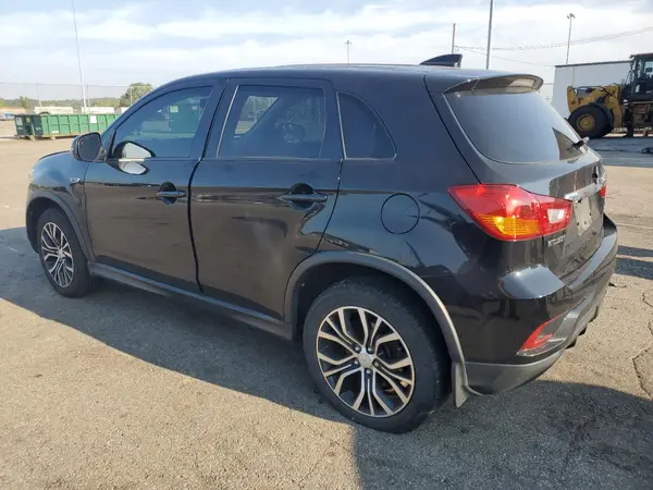 JA4AP4AU8KU028241 2019 MITSUBISHI OUTLANDER - Image 2