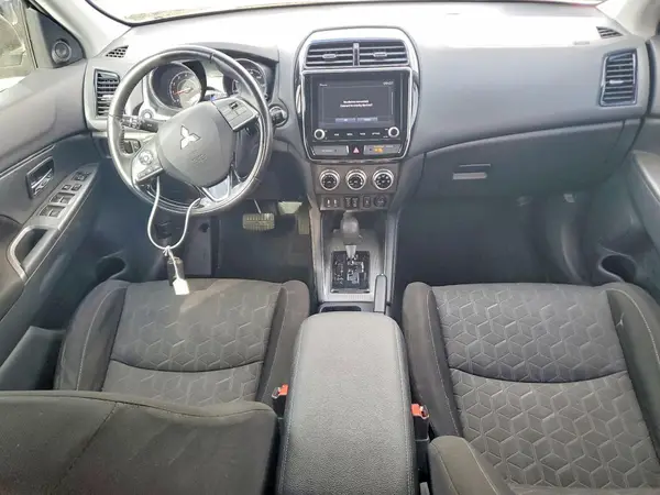 JA4AP4AU8LU008637 2020 MITSUBISHI OUTLANDER - Image 8