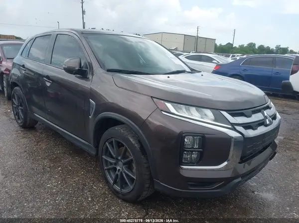 JA4AP4AU8LU009139 2020 MITSUBISHI OUTLANDER - Image 1